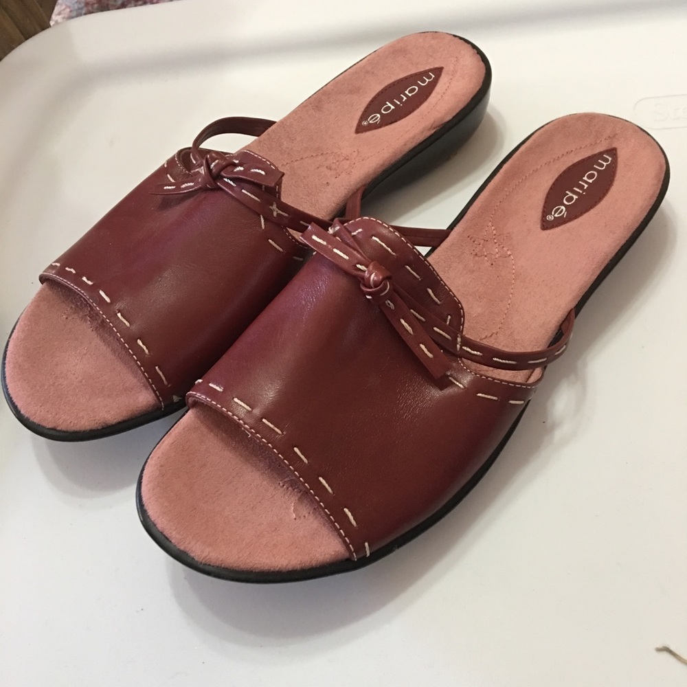 Leather sandals